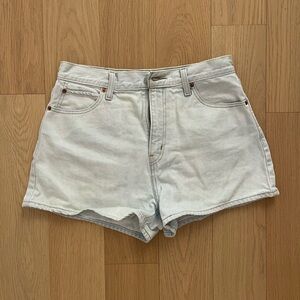 Cute Light Blue Denim Levi’s Shorts Size 29